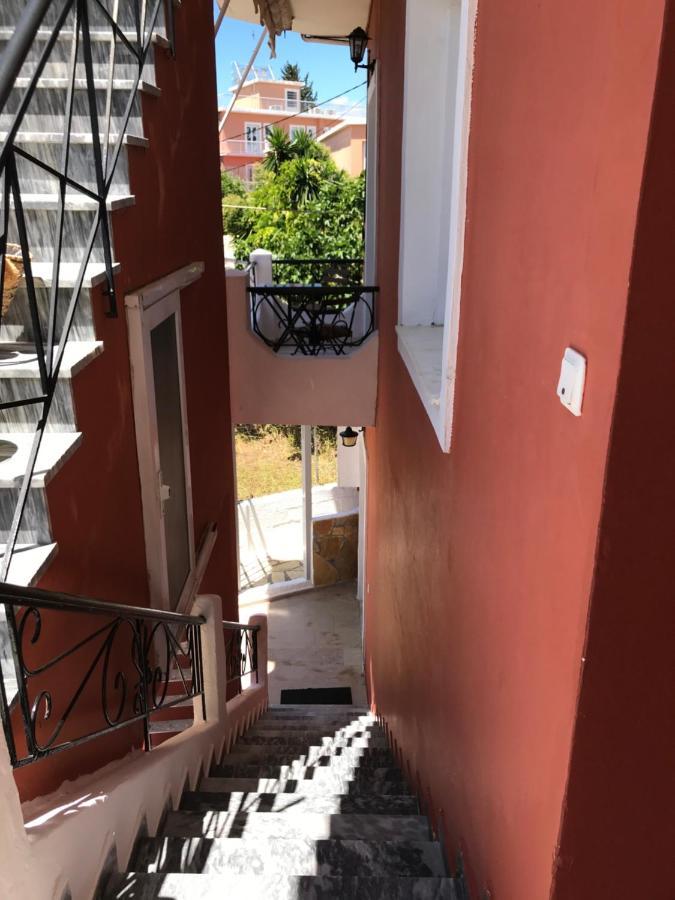 Loula'S Apartments 古维亚 外观 照片