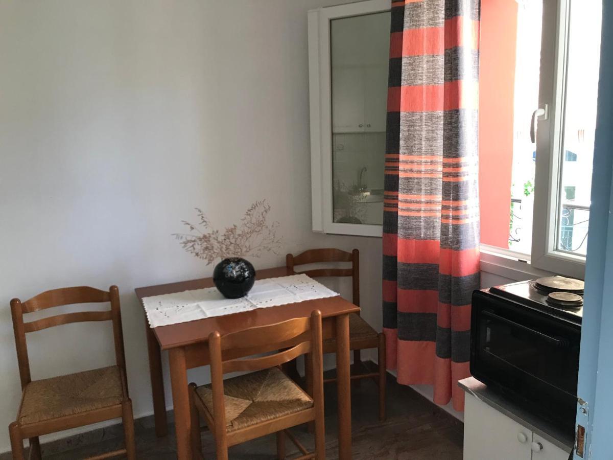 Loula'S Apartments 古维亚 外观 照片