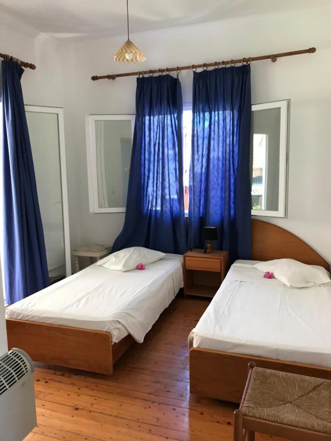 Loula'S Apartments 古维亚 外观 照片